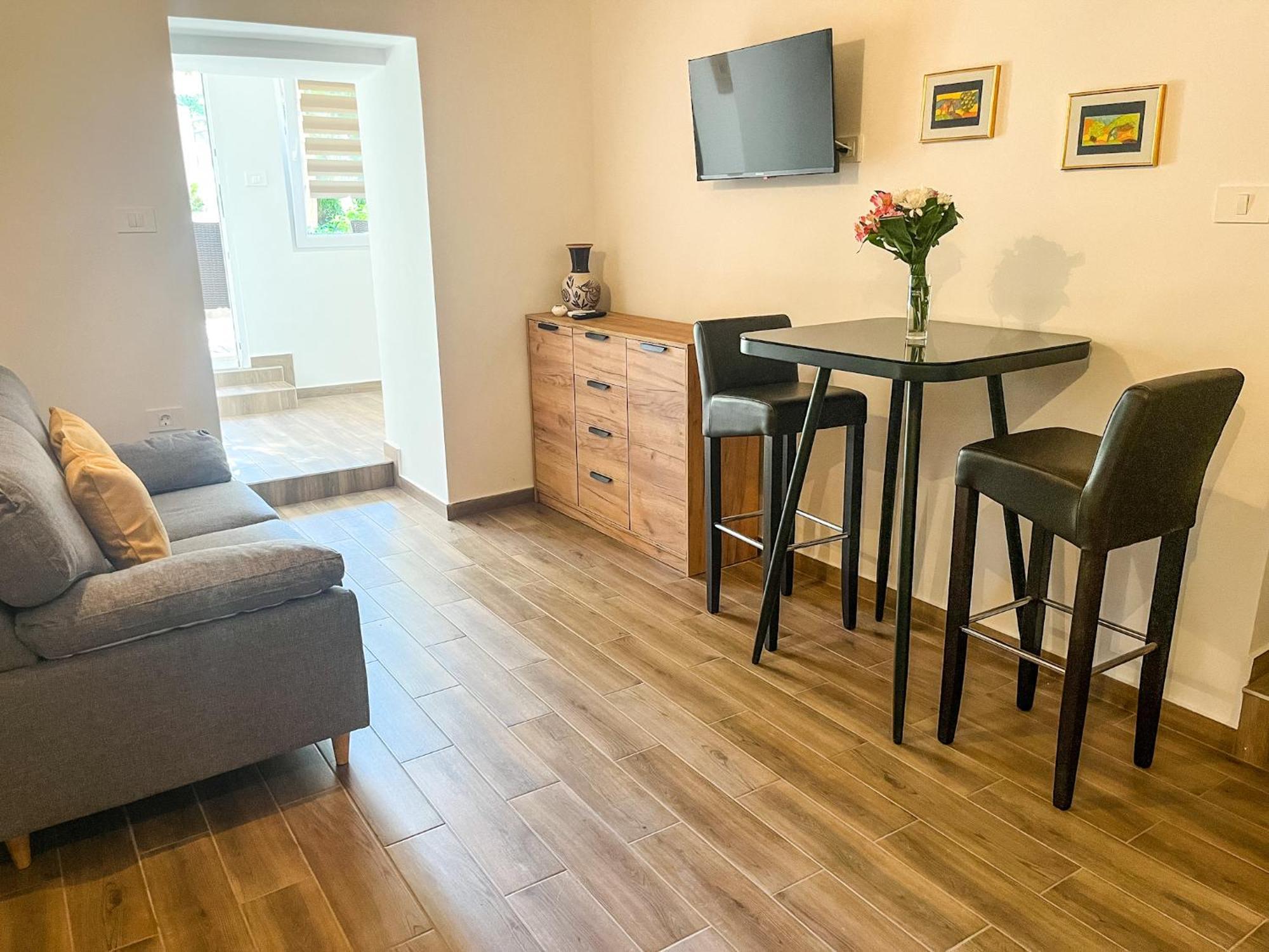 Apartment Lidija バニョレ エクステリア 写真
